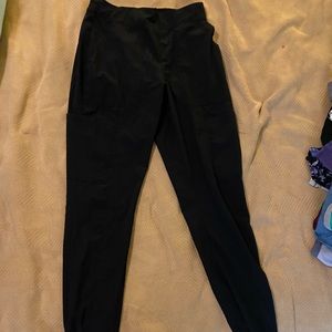 Jaanuu skinny scrub pants size small